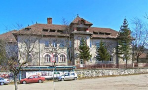 colegiul national mihai eminescu sursă foto: hunedoaraliberă.ro