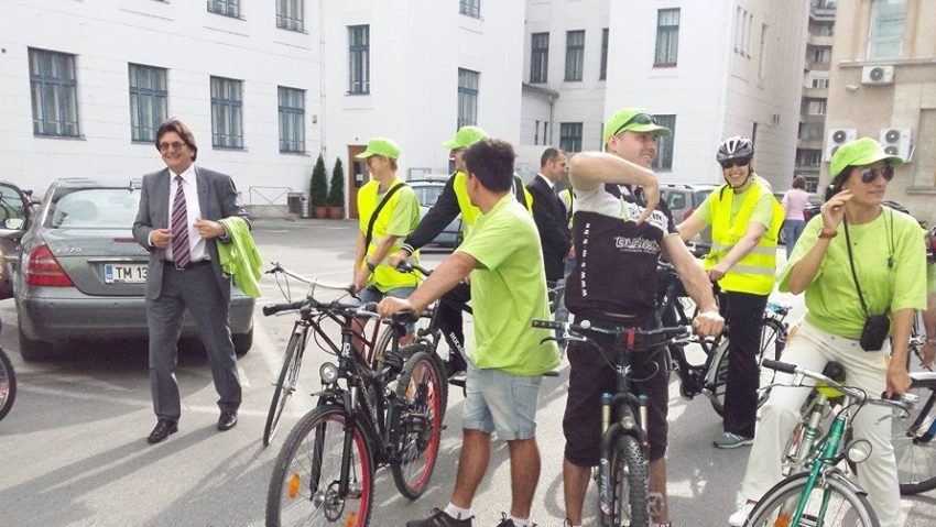 Tură ciclistă cu funcționarii Primăriei Timișoara. FOTO