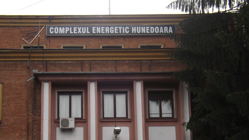 Complexul Energetic Hunedoara, dat în judecată pentru primele de vacanţă