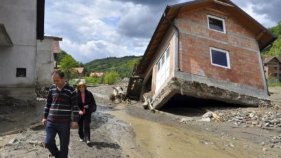 Ajutoare umanitare pentru Serbia