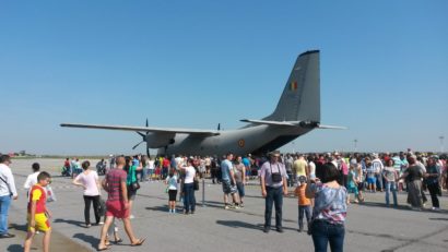 Timișoara Air Show aduce cea mai bună trupă de acrobații aeriene din estul Europei. Mai multe curse au fost reprogramate