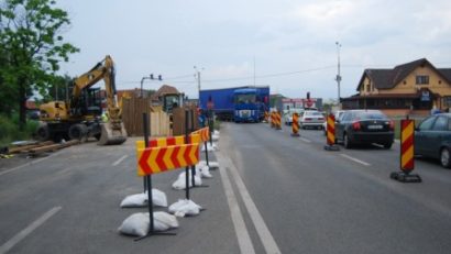 Trafic îngreunat spre Hunedoara, din cauza lucrărilor la canalizare