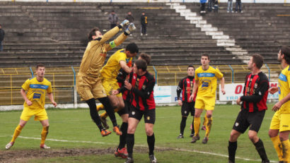 Amicale de fotbal, în zonă