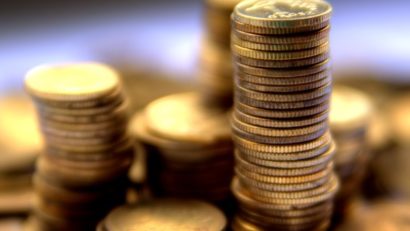 Curs valutar: Moneda naţională s-a apreciat, miercuri, în raport cu euro, dar a scăzut faţă de dolar