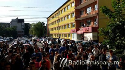 Agitație în Complexul Studențesc! Universitatea Politehnica din Timișoara a început cazările / FOTO