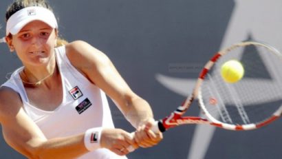 VIDEO / Begu, calificare în două seturi, Halep o înfruntă pe Cepelova