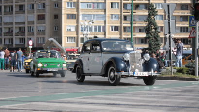 Expoziție de mașini de epocă și Retroparada Toamnei la Timișoara