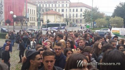 FOTO / AUDIO / Mii de tineri, la Târgul Internațional al Universităților de la Timișoara