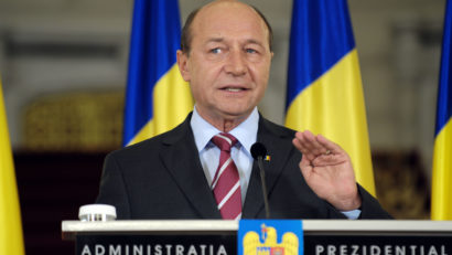 Traian Băsescu: Grave deficienţe în procesul electoral, se impun demisiile lui Corlăţean şi Stanoevici