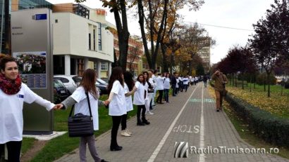 FOTO / Lanț uman la deschiderea oficială a Bibliotecii Universităţii Politehnica Timişoara