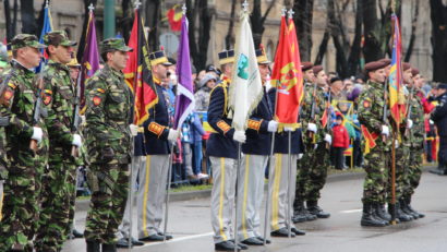 Fără paradă militară de 1 Decembrie, la Timișoara, din respect pentru victimele incendiului din Colectiv