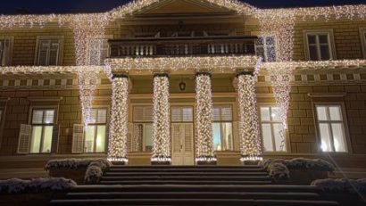 Copiii vor aprinde luminile de Crăciun în satul regal de la Săvârșin