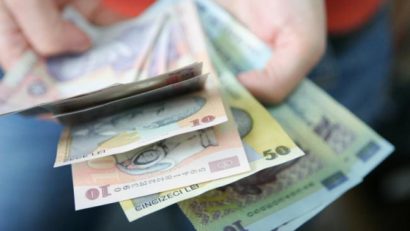 Curs valutar: Moneda naţională s-a apreciat faţă de euro şi franc