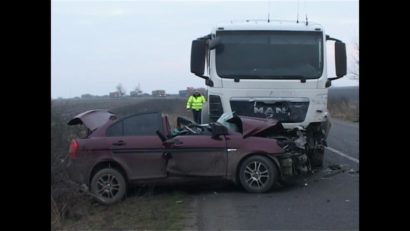 Tânără decedată într-un accident rutier înainte de nuntă, în județul Arad