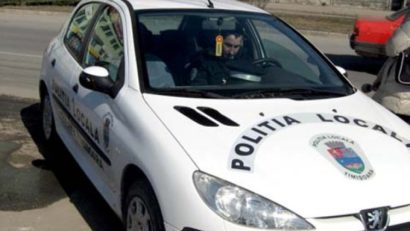 Proiect: Poliţiştii locali ar putea dirija traficul şi legitima şoferi