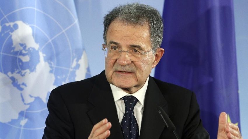 Romano Prodi primeste titlul de Doctor Honoris Causa Beneficiorum Publicorum al Universitatii de Vest Timisoara