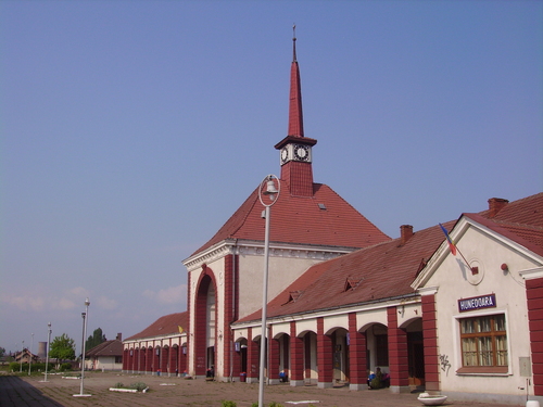 Nu mai circulă niciun tren prin gara din municipiul Hunedoara!