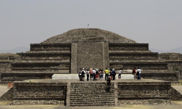 Mercur descoperit într-un tunel de sub o piramidă din Teotihuacan