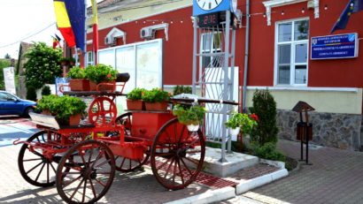 Cea mai mare comună din Arad va reduce taxele şi impozitele locale cu 50%