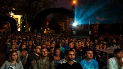 VIDEO / ‘Cinema în aer liber’ continuă la Timișoara. Cum a fost atmosfera în prima seară de film?