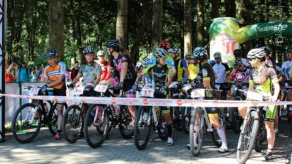 Cicliștii se întrec la Moneasa Mountainbike Maraton