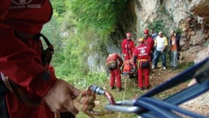 Operaţiune de salvare a unui turist căzut de pe versant în Retezat