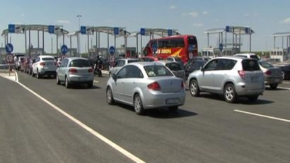 Sute de suporteri români trec pe la Vama Nădlac 2 spre Budapesta. MAE recomandă ghidul de călătorie în Ungaria