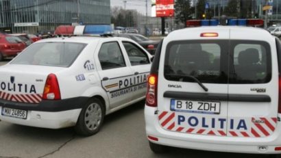 Încă un poliţist, lovit cu maşina