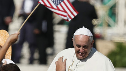 Papa Francisc încheie vizita în SUA cu o slujbă pe principalul bulevard din Philadelphia