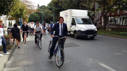 Primarul Robu îi îndeamnă pe timișoreni să meargă mai mult pe jos sau cu bicicleta, după 15 mai