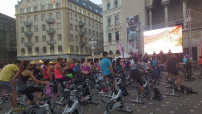 FOTO / Bicicliștii și rollerii pun stăpânire pe pasajul Michelangelo și pe mai multe străzi din Timișoara / Programul Săptămânii Mobilității Europene