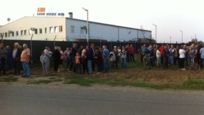 FOTO / AUDIO / Peste 100 de oameni au protestat împotriva poluării la Chişoda