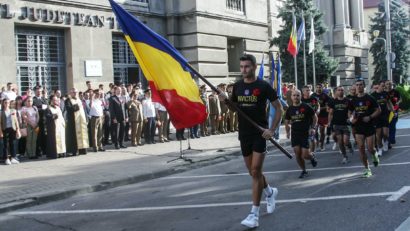 FOTO / Ștafeta Veteranilor a pornit de la Timișoara spre Păuliș și Arad