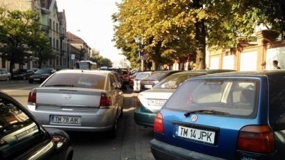 Trafic de calvar în prima zi de școală la Timișoara! La ‘Calderon’, elevii au găsit ușa închisă