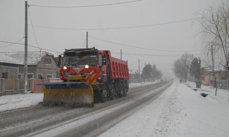 CJ Arad a decis să rezilieze contractul pentru deszăpezirea drumurilor județene