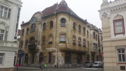 FOTO / Banca de Scont, clădirea în stil Secession din Piața Unirii, poate reveni la vechea strălucire