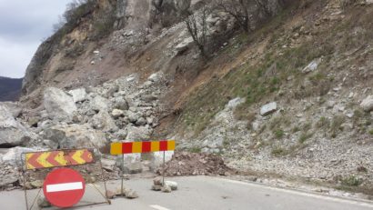 Traficul rutier pe DN57 din Clisura Dunării nu poate fi deschis