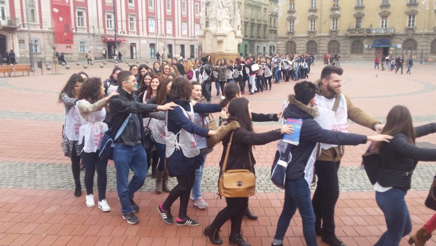 FOTO / Sute de timișoreni au participat la marșul de solidaritate cu pacienții cu boli rare