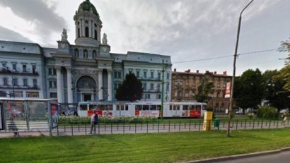 O tânără din Arad a născut în stația de tramvai