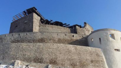 Cetatea Deva se redeschide cu spectacole de luptă şi parada domniţelor şi cavalerilor