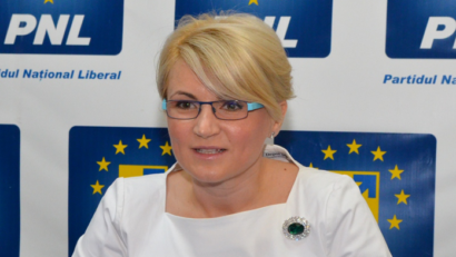 Andreea Paul susţine că nu modificarea legislaţiei este soluţia pentru depăşirea situaţiei financiare a Televiziunii ci depolitizarea