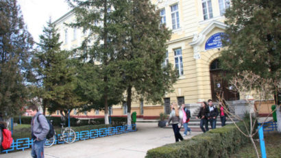 Colegiul Pedagogic din Arad cere suplimentarea numărului de locuri la clasa zero. Școala a impus criterii proprii la înscrierea copiilor