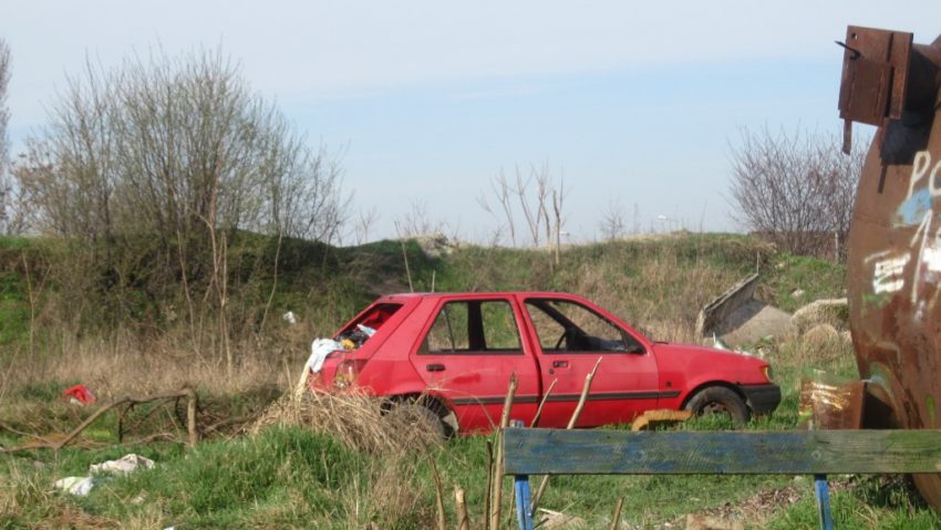 Primăria Reșița scoate la licitație mașinile abandonate