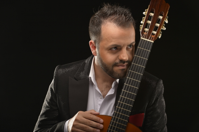 Spectacol de muzică "Fado" susţinut de Ricardo Caria la Teatrul de Artă