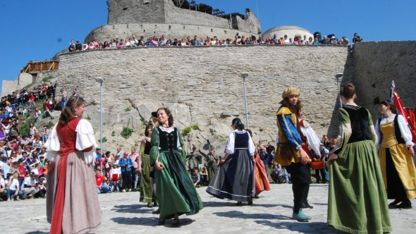 Spectacole medievale, în a doua zi de Paști, la Cetatea Deva