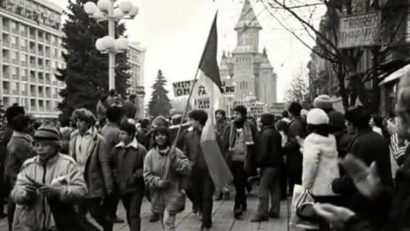 Elevii de liceu vor studia istoria Revoluției din 1989