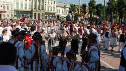 “Aşa-i jocul pe la noi” – Festival Internaţional de Folclor la Arad