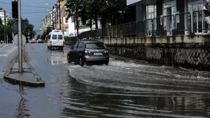 În Timișoara se introduc colectoare suplimentare de canalizare în punctele vulnerabile la averse puternice