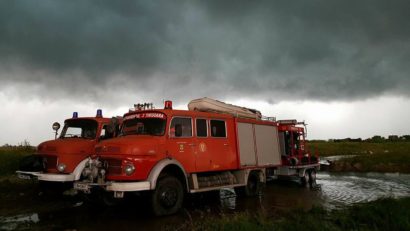 ? Oameni evacuaţi şi sute de locuinţe inundate din cauza ploilor abundente din Timiş