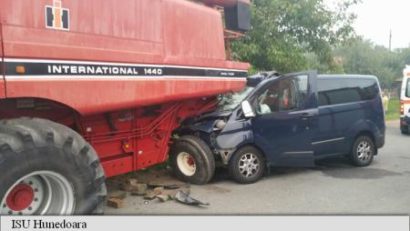 Accident cu nouă răniți pe DN 7, în zona Mintia